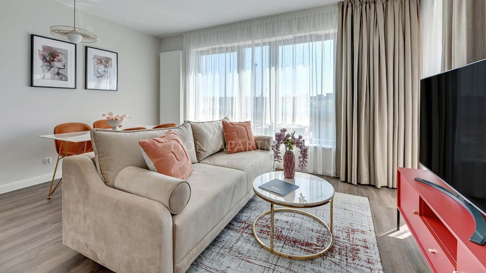 Scala City Center Apartments With Parking By Lion Apartments グダニスク エクステリア 写真