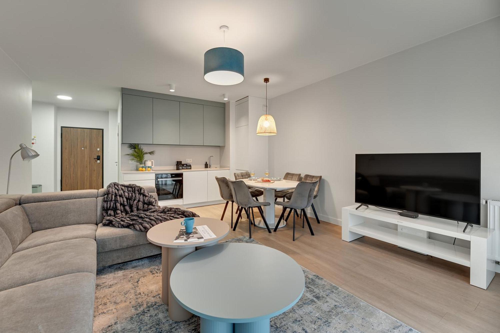 Scala City Center Apartments With Parking By Lion Apartments グダニスク エクステリア 写真