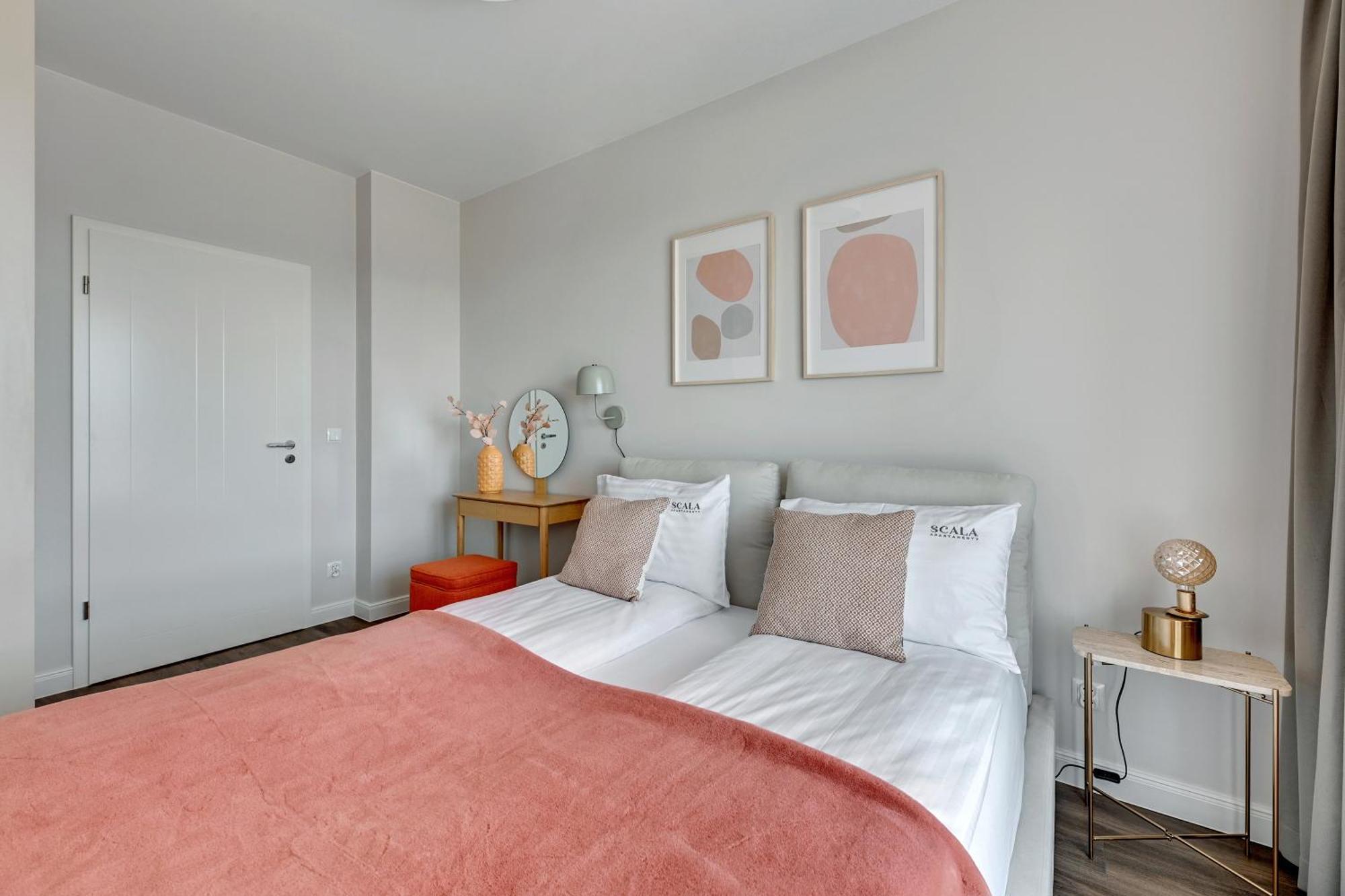 Scala City Center Apartments With Parking By Lion Apartments グダニスク エクステリア 写真
