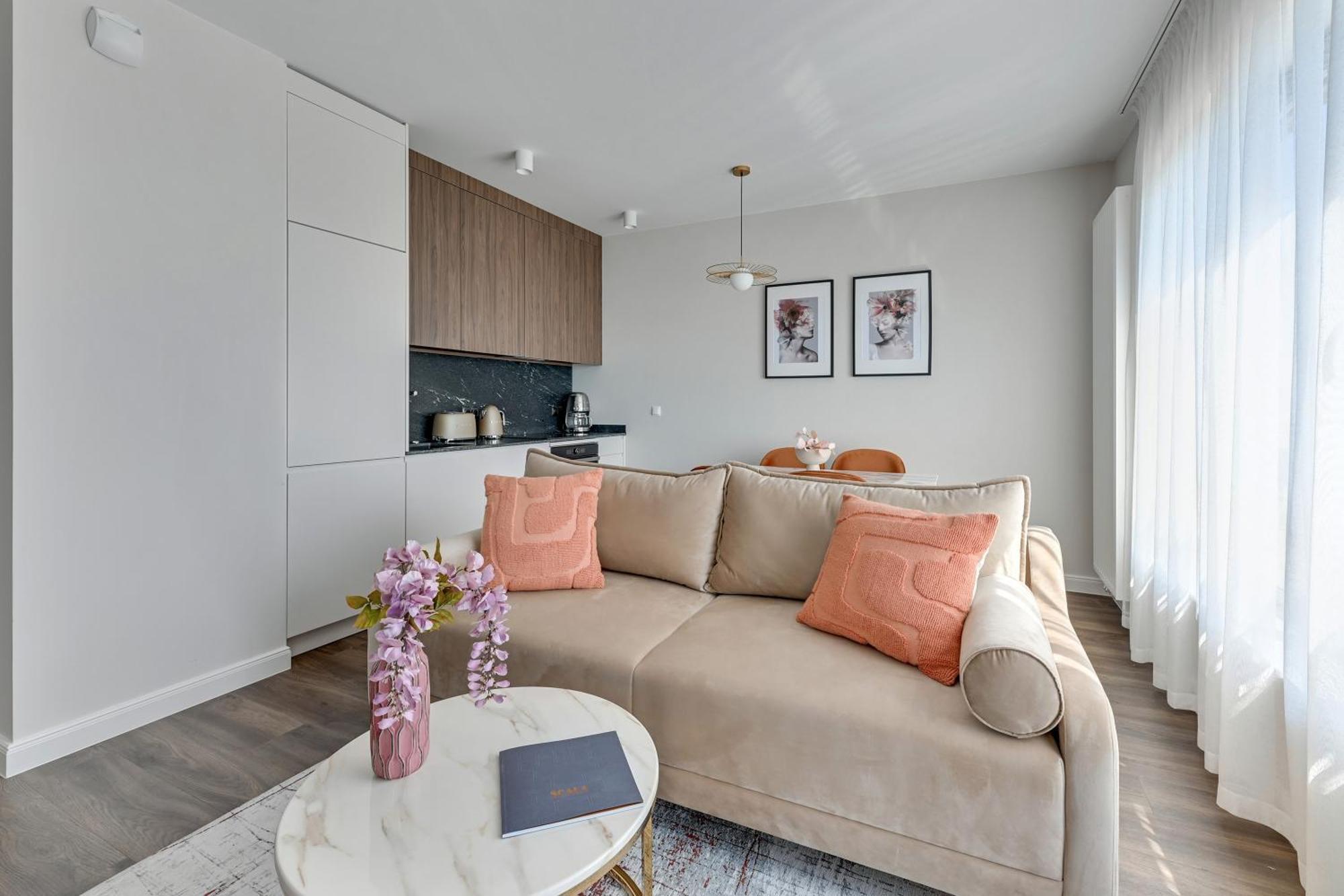 Scala City Center Apartments With Parking By Lion Apartments グダニスク エクステリア 写真